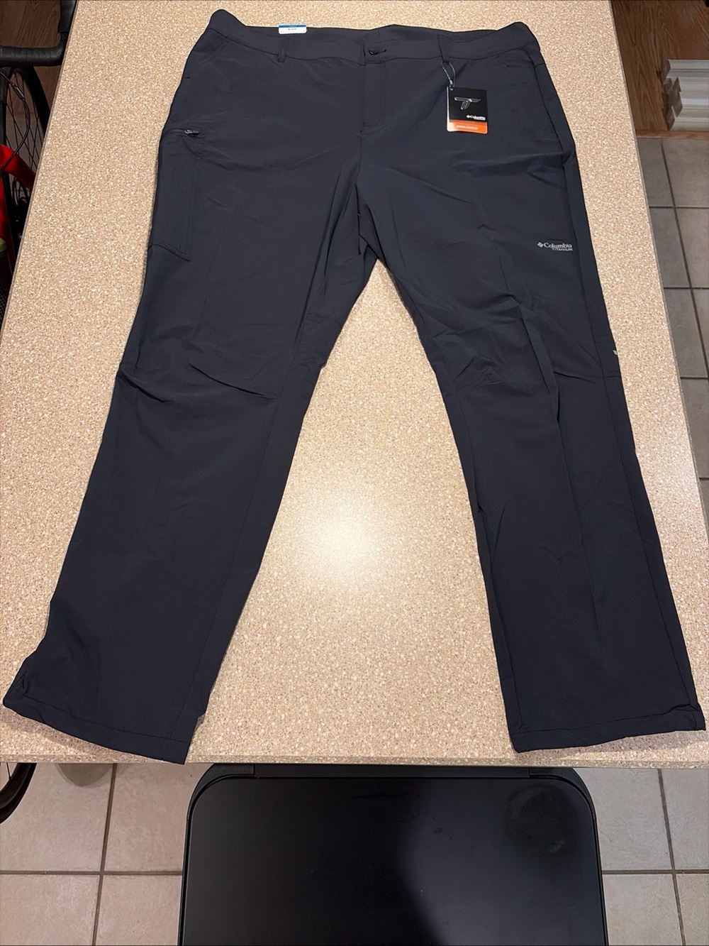 NWT Columbia Titanium Omni-Shield Black Summit Valley II Pants Women’s 22 W $75